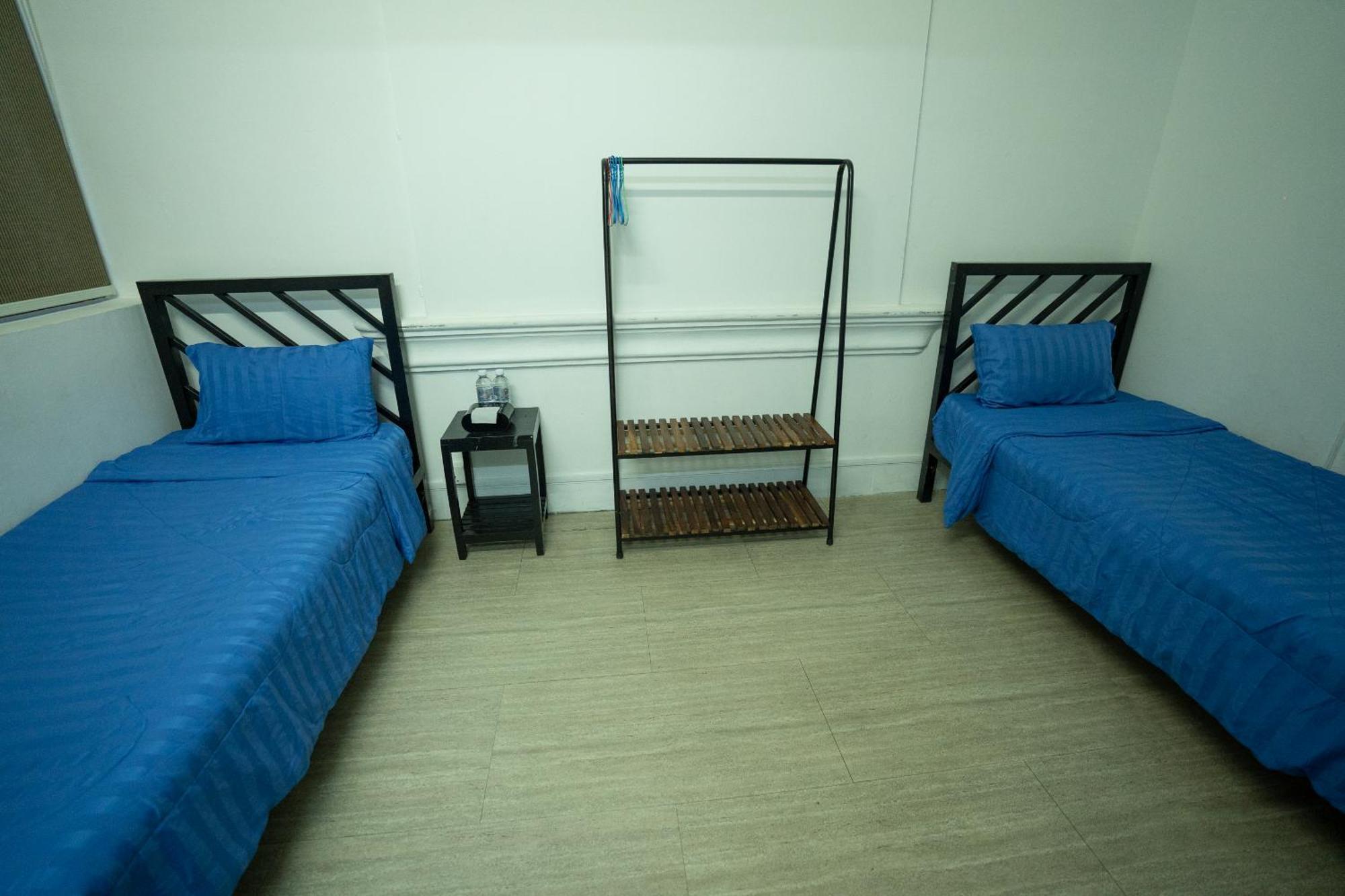 The Eighty8 Hostel Phnom Penh Exterior photo